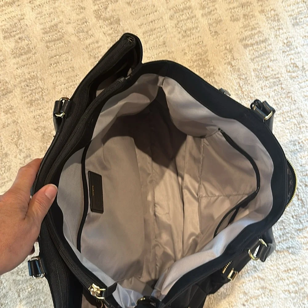 Tumi voyager sheryl
